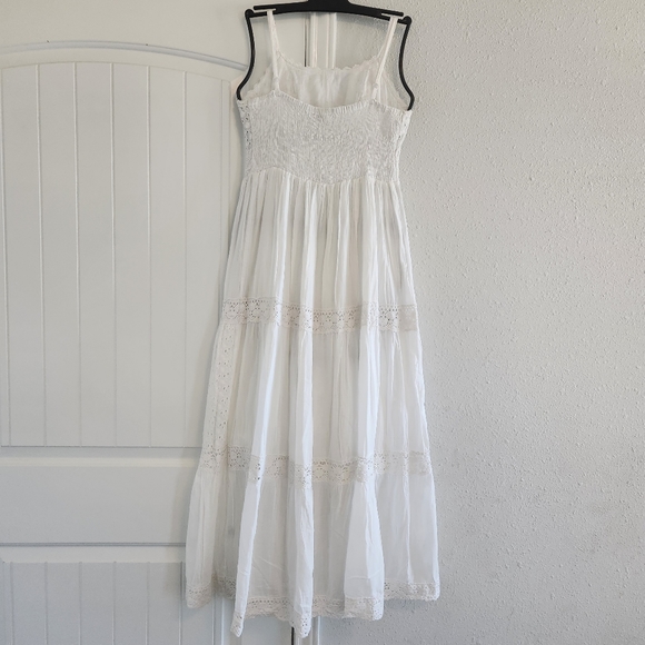 Magic White Eyelet & Lace Trim Maxi Dress Size Medium - Picture 7 of 12